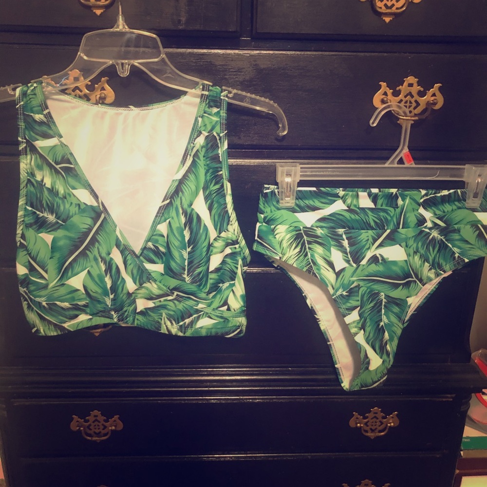 Green black & white swimsuit only top worn twice